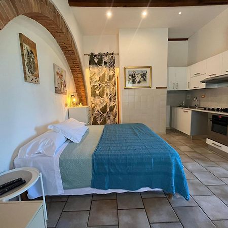 B&B La Fucinaia Pet Friendly Adults Only Campiglia Marittima Bagian luar foto