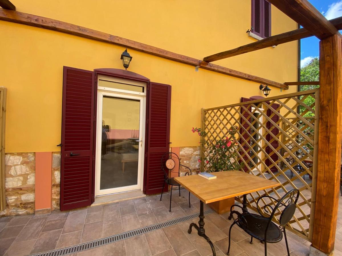 B&B La Fucinaia Pet Friendly Adults Only Campiglia Marittima Bagian luar foto