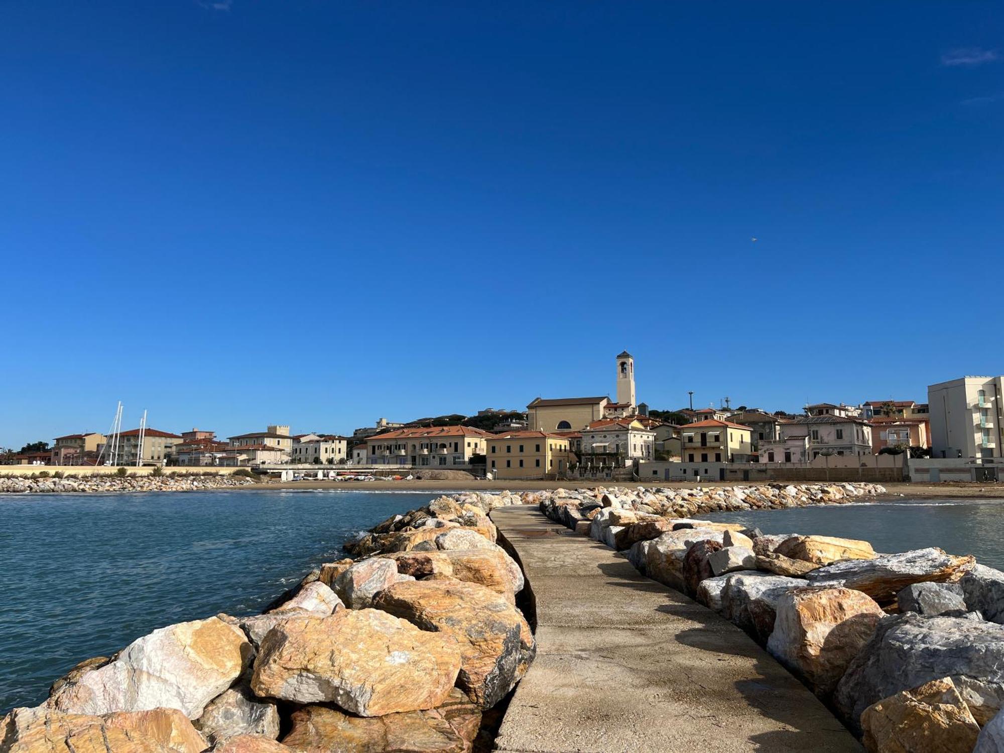 B&B La Fucinaia Pet Friendly Adults Only Campiglia Marittima Bagian luar foto